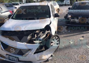Fuerte choque entre vehículos provoca caos vial en Ciudad Victoria, Tamaulipas