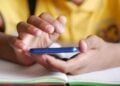 Gobierno federal abrirá foros para debatir uso de redes sociales en menores