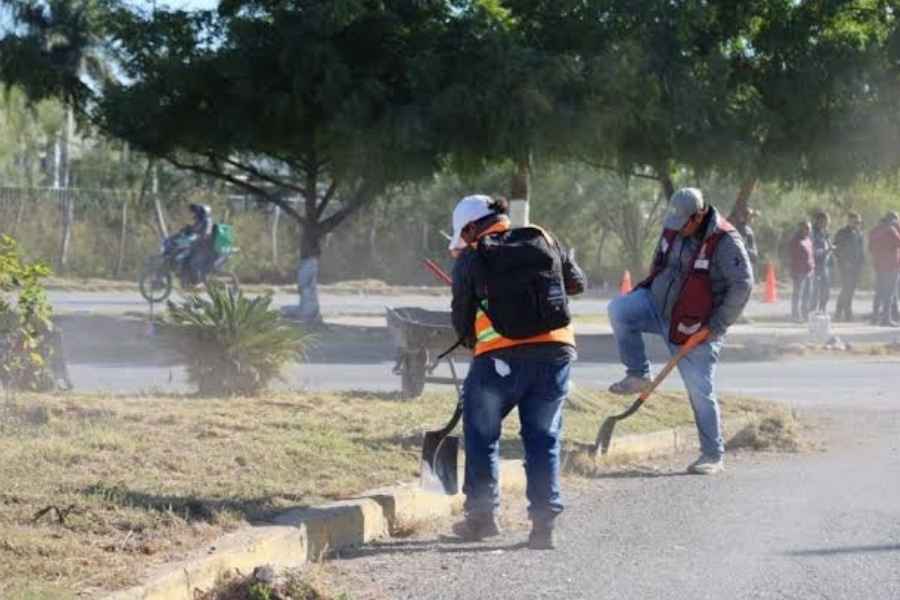 Gobierno municipal refuerza limpieza y rehabilitación de calles de Ciudad Victoria, Tamaulipas