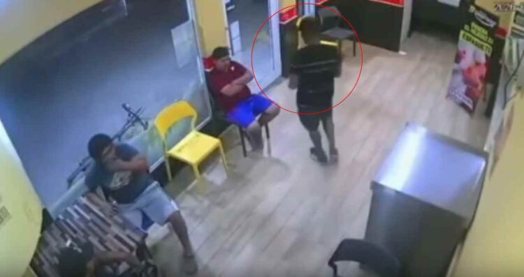 Hombre pizzería en El Carmen