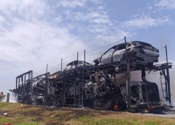 Incendio de tractocamión genera alerta en carretera Victoria-Zaragoza, Tamaulipas