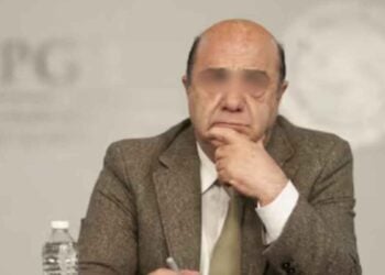 Juez cambia medida cautelar de Jesús Murillo Karam por caso Ayotzinapa; usará brazalete electrónico