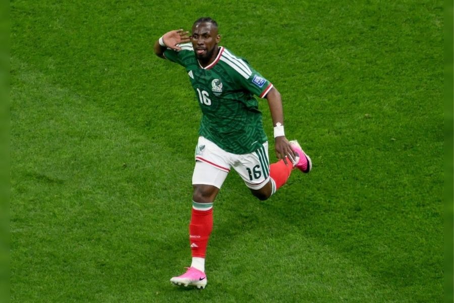 Julián Quiñones Once Ideal Mundial