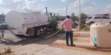 Estas son las colonias que reciben apoyo de agua en pipas por altas temperaturas en Nuevo Laredo, Tamaulipas