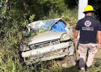Muere conductor tras choque y volcadura sobre la Carretera Nacional en Montemorelos, NL