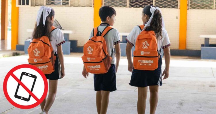 Nuevo León busca prohibir celulares en escuelas: ¿Cuándo podría entrar en vigor esta medida?