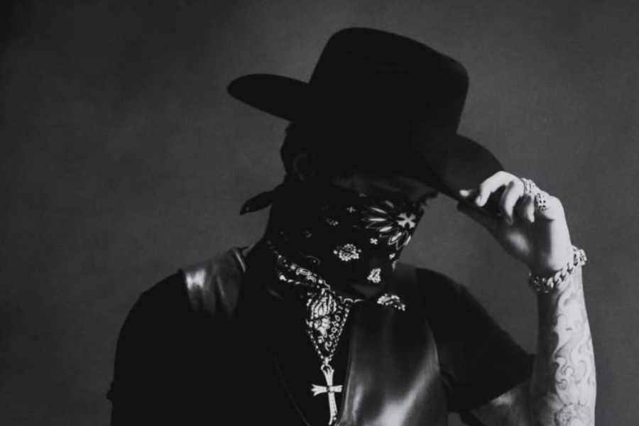 Papá de Christian Nodal aclara rumores de distanciamiento con su hijo