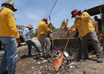 Previene SEDUMA inundaciones, enfermedades e incendios causados por tiraderos clandestinos