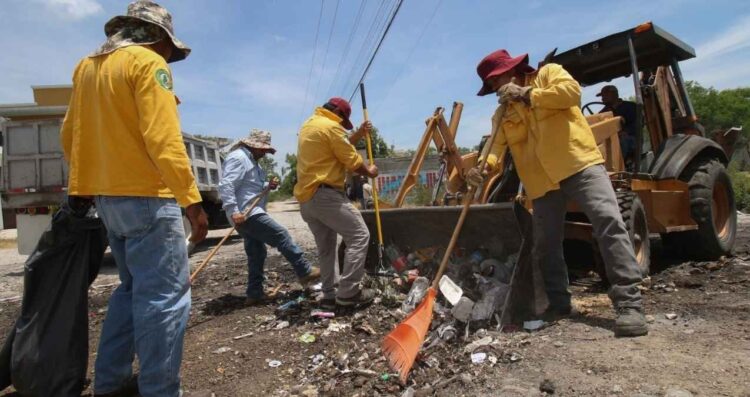 Previene SEDUMA inundaciones, enfermedades e incendios causados por tiraderos clandestinos