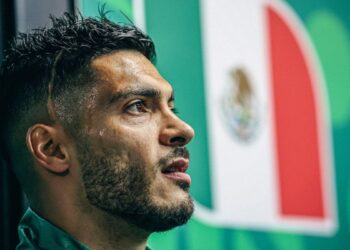 Raúl Jiménez vuelve al Wolverhampton