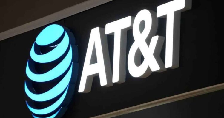 Registro de celulares frena a compañía AT&T en mercado mexicano
