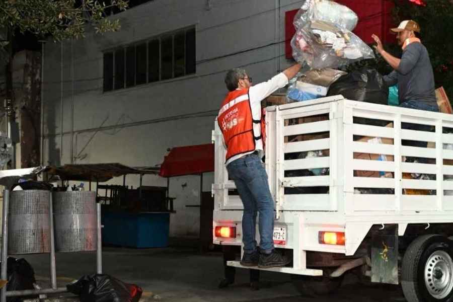 Servicios Públicos refuerza limpieza en colonias de Ciudad Victoria, Tamaulipas