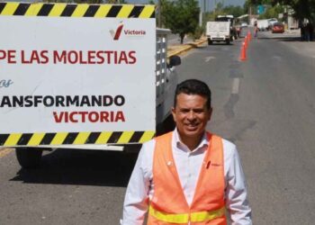 Supervisa “Lalo” Gattás trabajos de conservación de calles y vialidades
