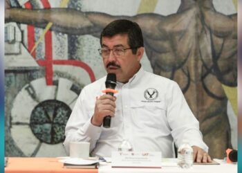 UAT clústeres industriales