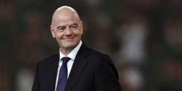 UEFA busca sacar a Infantino