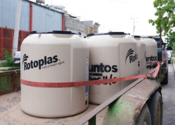 baja presión de agua en Nuevo Laredo