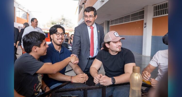 empleos para egresados de la UAT
