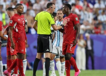 error del VAR Argentina vs Suiza