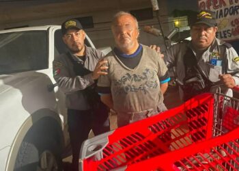 hombre sorprendido en taller de Tampico
