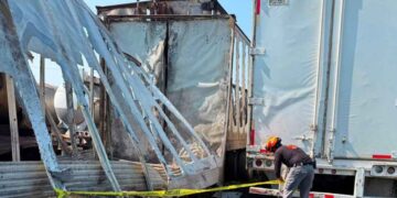 incendio caja trailer Escobedo
