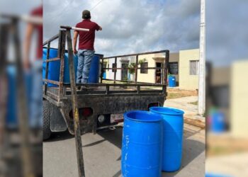 pipas de agua Nuevo Laredo