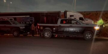 tráiler accidente en la Carretera a Monclova en Escobedo
