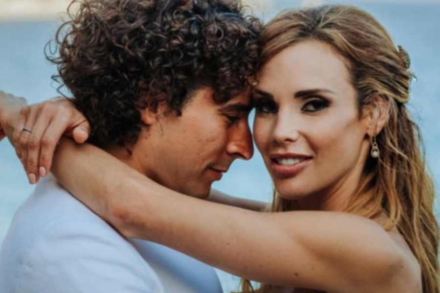 ¿Memo Ochoa y Karla Mora podrían renovar sus votos tras 9 años de matrimonio