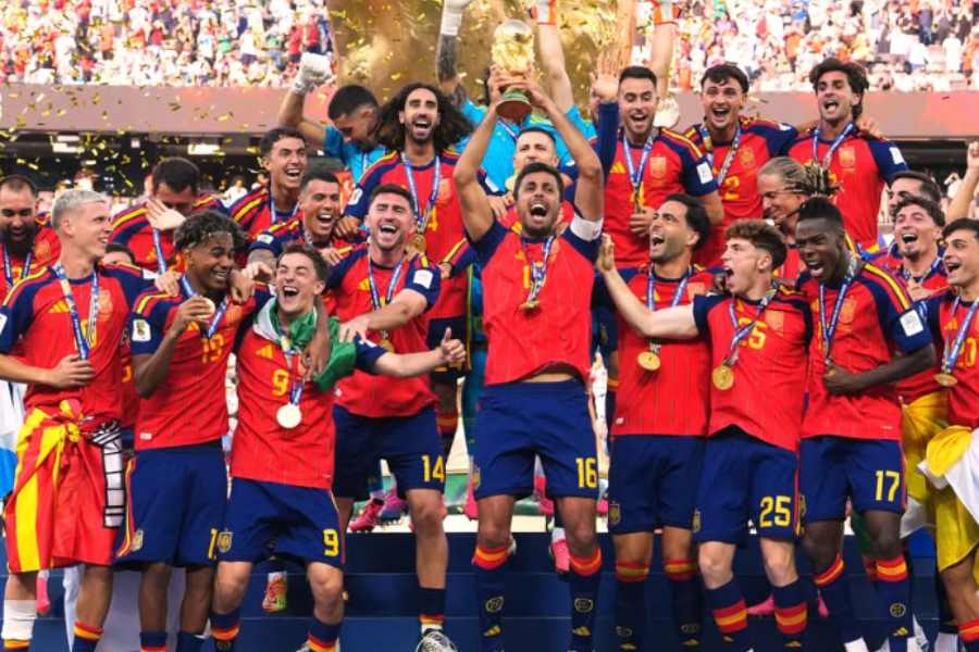 ¿Mhoni Vidente anticipó el triunfo de España en el Mundial 2026