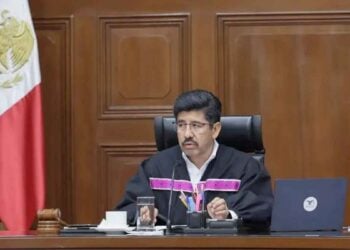 Aguilar decadencia servicio publico