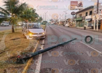 Automóvil choca poste Tampico