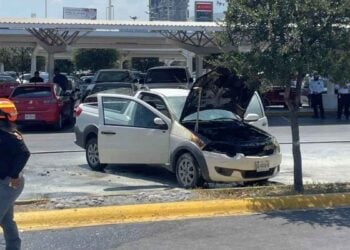 Camioneta estacionamiento en Monterrey