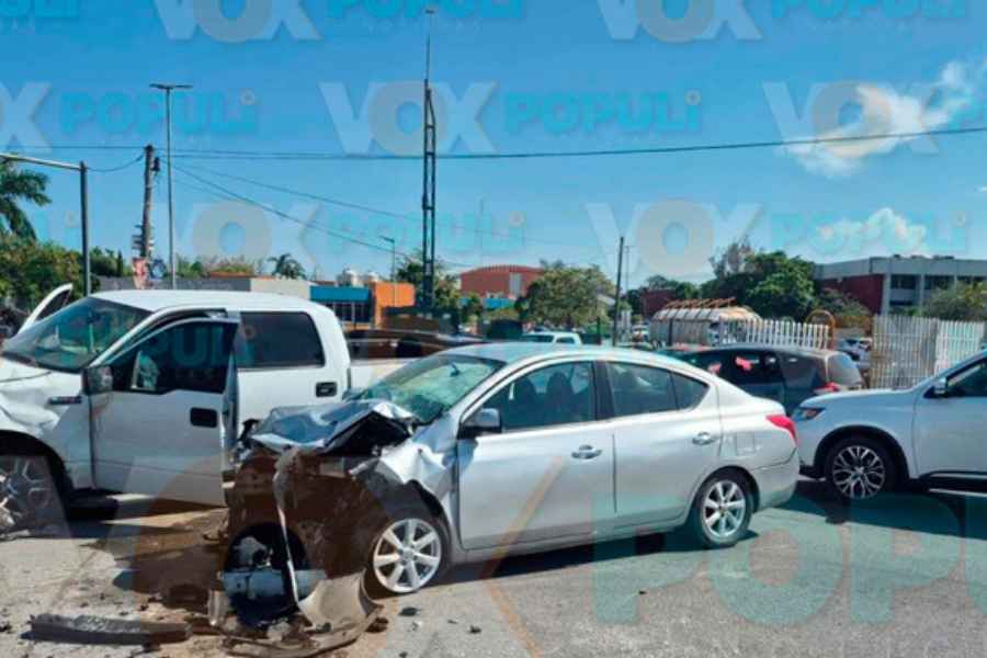 Choque UAT en Tampico (1)
