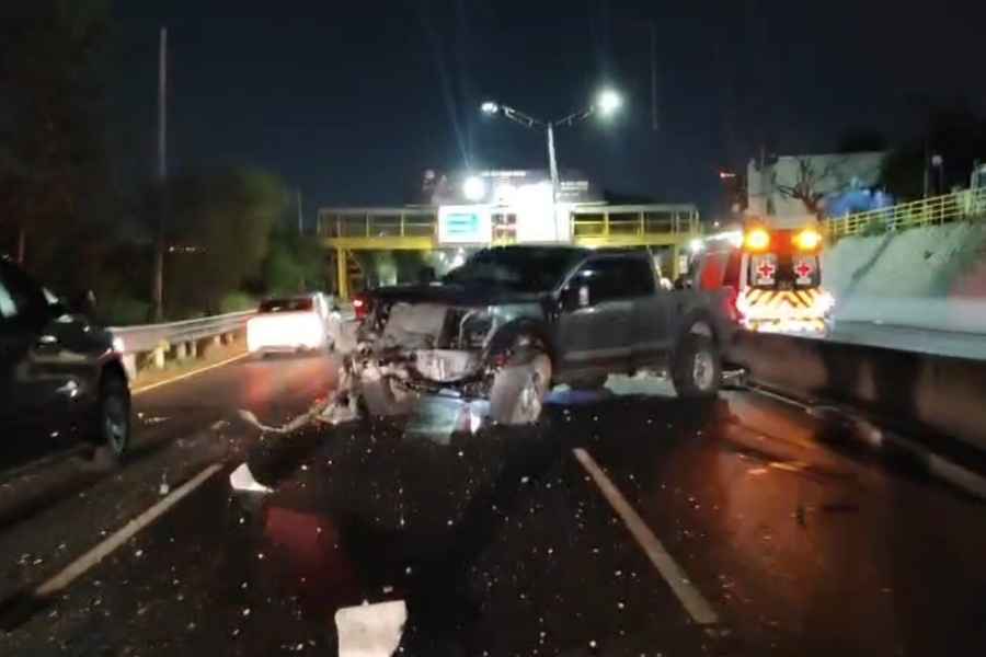 Choque múltiple en avenida Morones Prieto