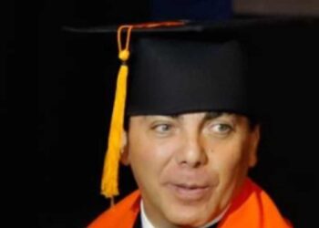 Cristian Castro graduación