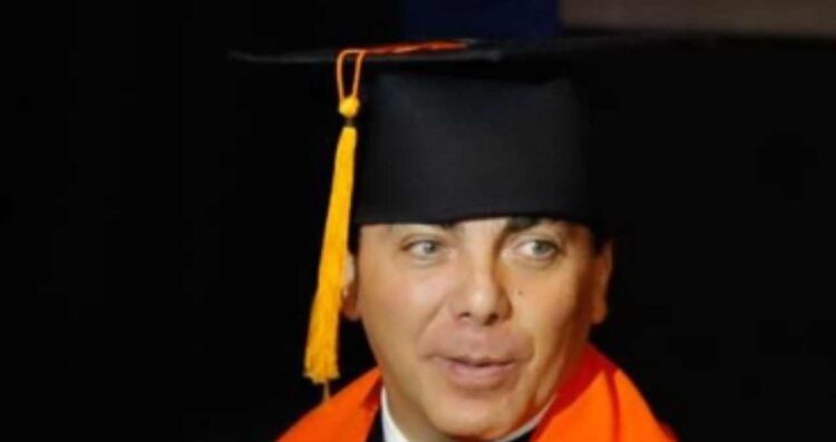 Cristian Castro graduación