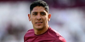 Edson número 4 con West Ham