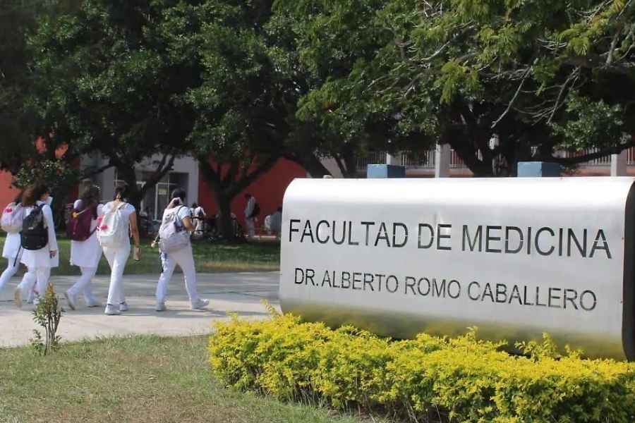 Facultad de Medicina UAT servicios Tampico