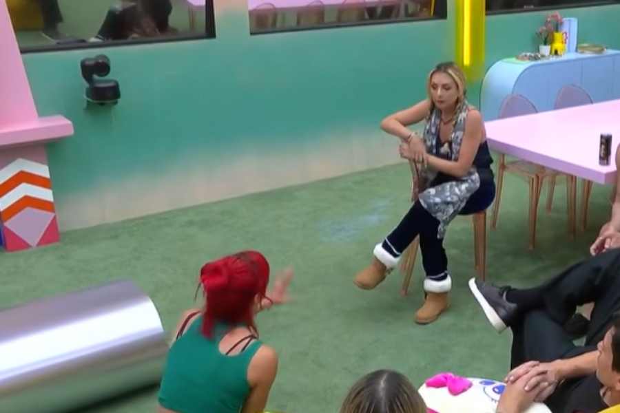 Flor y Mariana discusión