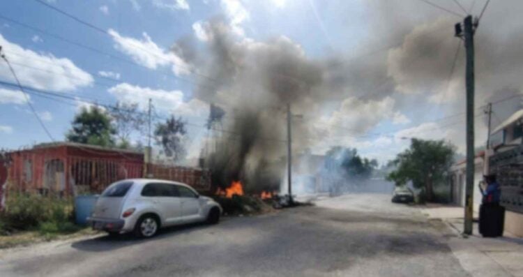 Incendio poste eléctrico en Matamoros (1)