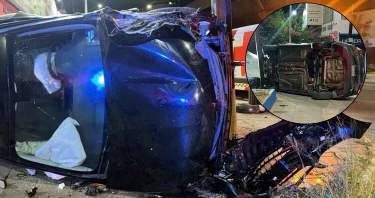 Joven vuelca en el Centro de Monterrey