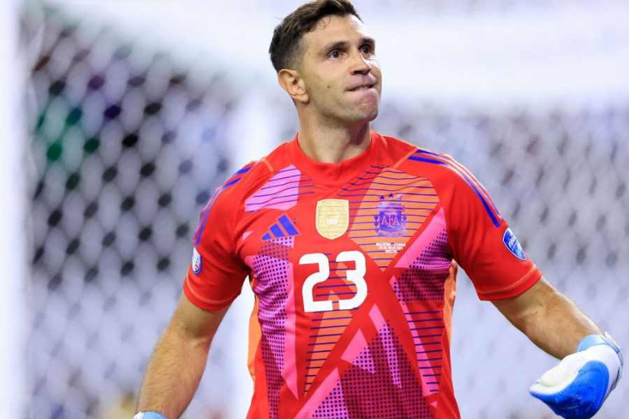 Juventus Dibu Martínez