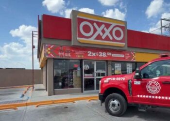OXXO incendio Nuevo Laredo