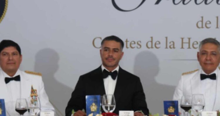 Omar García Harfuch graduación
