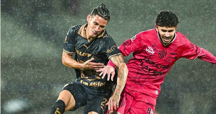 Pumas empate contra Necaxa