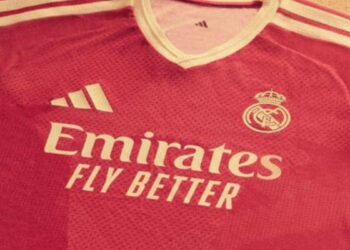 Real Madrid rosa camiseta