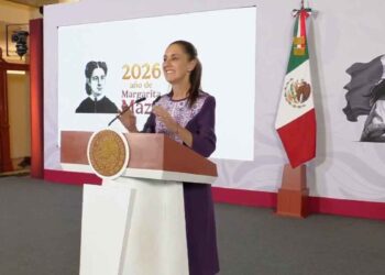 Sheinbaum visa López Beltrán
