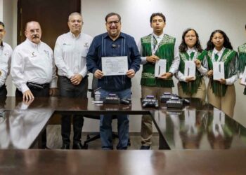 Reconoce SET talento de estudiantes del CONALEP premiados en Mundial de Robótica en Japón