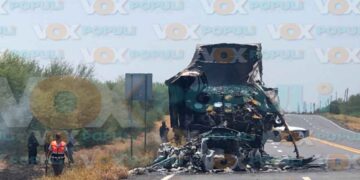 Tractocamión incendia Padilla