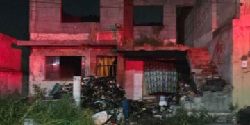Vivienda abandonada incendia Monterrey