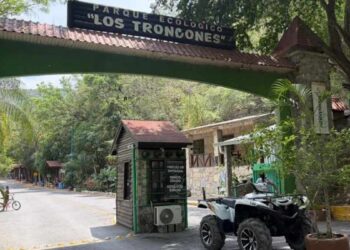 alcohol en Los Troncones